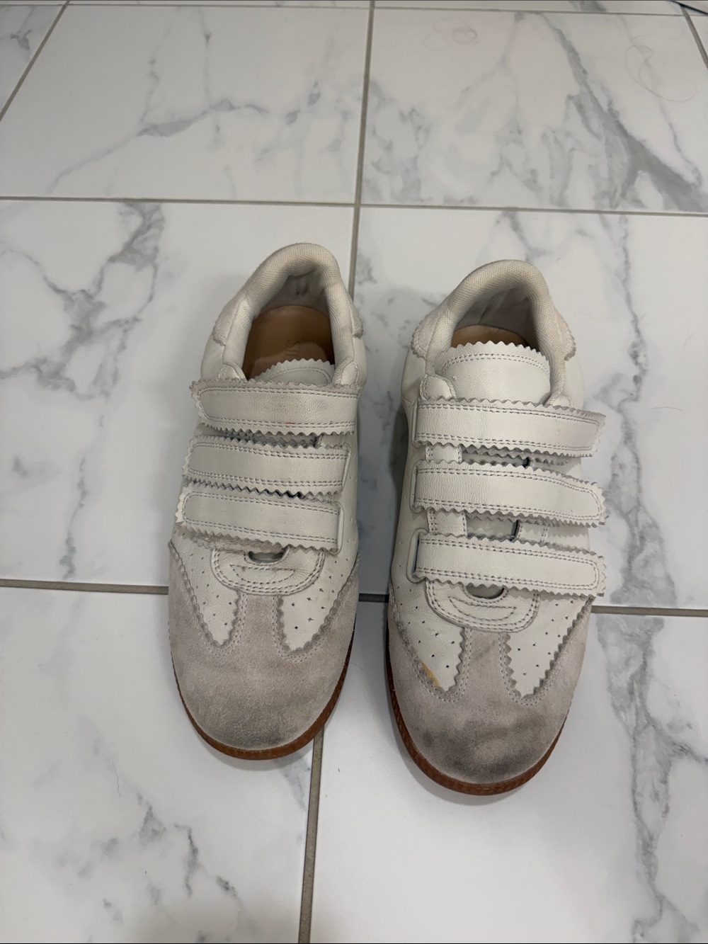 Silent D white Velcro sneakers